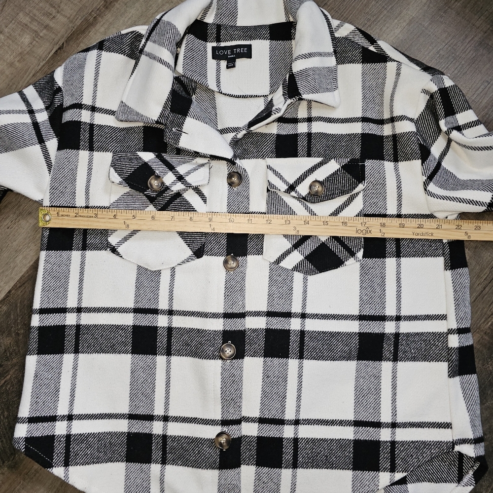 Love Tree, Plaid Women's Shacket - Black and White, Size Small, NWOT - Picture 5 of 9